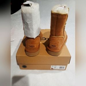 Uggs original size 6